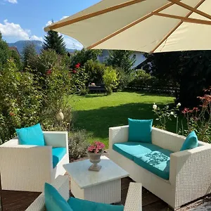  Apartment Charmantes Garten-apartment: Erholung Im Chiemgau